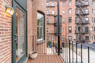 8 Greenwich Pk, Boston, MA 02118 - Photo 18