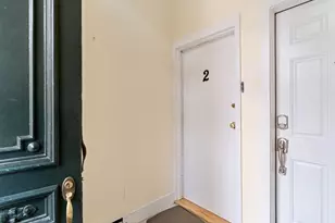 8 Greenwich Pk, Boston, MA 02118 - Photo 24