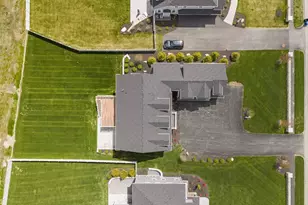 11 Wyndemere Ln, Natick, MA 01760 - Photo 4