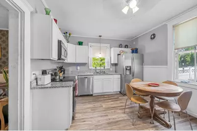 415 Maple St, Springfield, MA 01105 - Photo 14