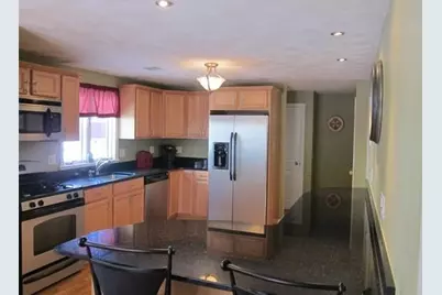 238 A Albion St #a, Wakefield, MA 01880 - Photo 2