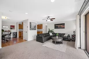 14 Bourbon St, Peabody, MA 01960 - Photo 4