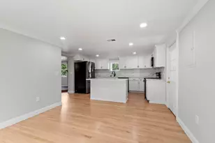 92 Hosmer St, Hudson, MA 01749 - Photo 8