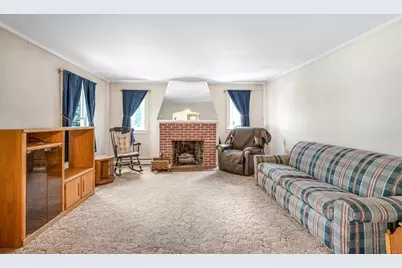 20 Oak Knoll Ave, Chelmsford, MA 01824 - Photo 8