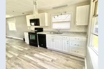281 Chauncey Walker #334, Belchertown, MA 01007 - Photo 4