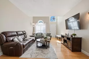 13 Knowlton Cir, Upton, MA 01568 - Photo 2