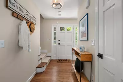 10 Steven Ln, Medfield, MA 02052 - Photo 4