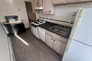 206 Chestnut Hill Ave, Boston, MA 02135 - Photo 2