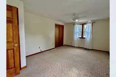 10 Sheridan St #top, Billerica, MA 01821 - Photo 14
