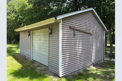 1174 Old Fall River Rd, Dartmouth, MA 02747 - Photo 34