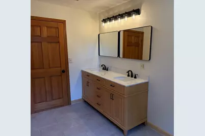 1174 Old Fall River Rd, Dartmouth, MA 02747 - Photo 12