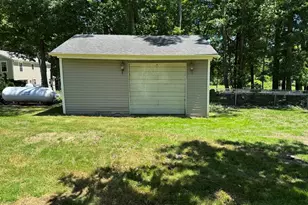 1174 Old Fall River Rd, Dartmouth, MA 02747 - Photo 40