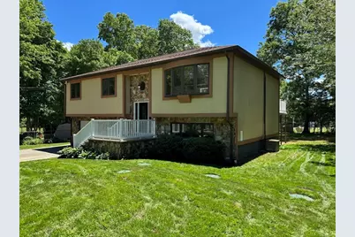 1174 Old Fall River Rd, Dartmouth, MA 02747 - Photo 2