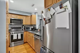 57 Bartlett St, Boston, MA 02129 - Photo 8