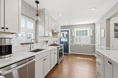 9 Mendum Street, Melrose, MA 02176 - Photo 12