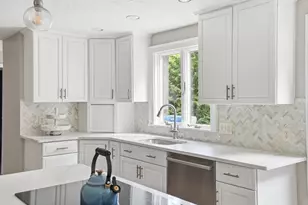 17 Hammer Hook Dr, Hanover, MA 02339 - Photo 8