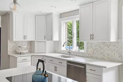 17 Hammer Hook Dr, Hanover, MA 02339 - Photo 6