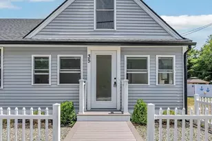 35 Locust St, Wareham, MA 02558 - Photo 2