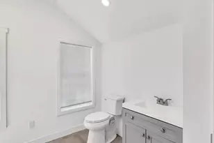 35 Locust St, Wareham, MA 02558 - Photo 16