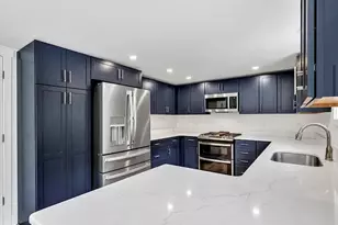 35 Locust St, Wareham, MA 02558 - Photo 6