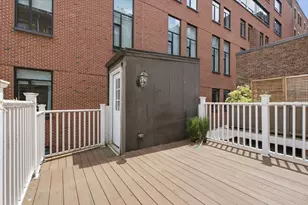 26 Hancock St, Boston, MA 02114 - Photo 16