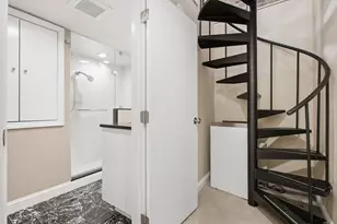 26 Hancock St, Boston, MA 02114 - Photo 8