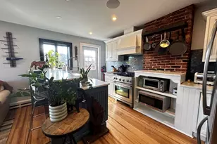 10 Pompeii St, Boston, MA 02119 - Photo 1