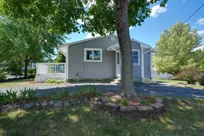 15 Jefferson Ave, Saugus, MA 01906 - Photo 6