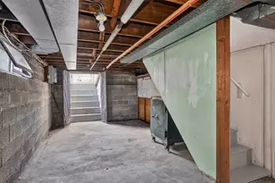 15 Jefferson Ave, Saugus, MA 01906 - Photo 34