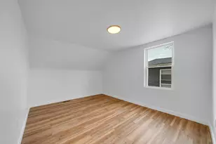 19 Oliver St, Lowell, MA 01954 - Photo 10