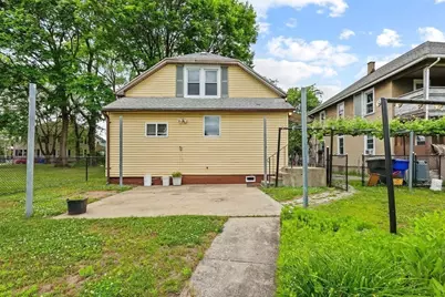 81 Healey St, Springfield, MA 01151 - Photo 4