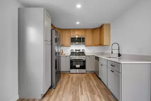 21 Oliver St, Lowell, MA 01854 - Photo 12