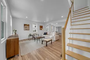21 Oliver St, Lowell, MA 01854 - Photo 2