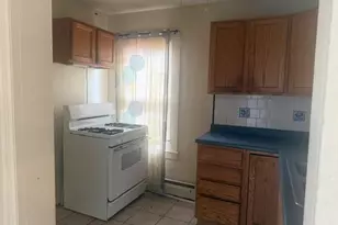 80 Newhall St, Springfield, MA 01109 - Photo 8