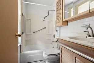 112 Dudley St, Cambridge, MA 02140 - Photo 12