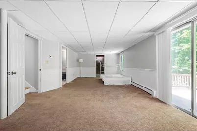 42 Iowa St, Worcester, MA 01602 - Photo 22