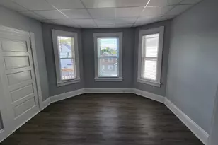 167 Cross St, Lowell, MA 01854 - Photo 8
