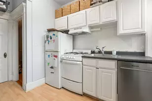 8 Garrison St, Boston, MA 02116 - Photo 6