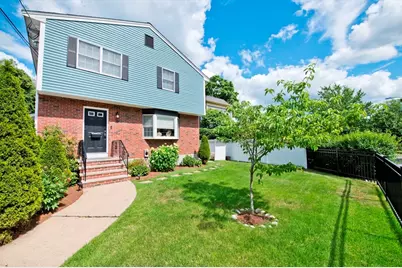 16 Warren Ave, Newton, MA 02465 - Photo 28
