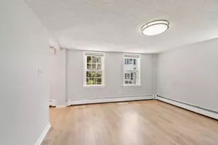 52 Auburn St, Lowell, MA 01852 - Photo 8