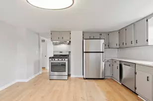 52 Auburn St, Lowell, MA 01852 - Photo 10