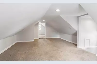 52 Auburn St, Lowell, MA 01852 - Photo 32