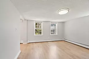 52 Auburn St, Lowell, MA 01852 - Photo 8