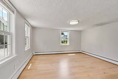 52 Auburn St, Lowell, MA 01852 - Photo 6