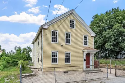 52 Auburn St, Lowell, MA 01852 - Photo 4