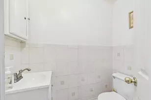 26 School St, Hull, MA 02045 - Photo 10
