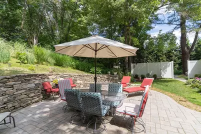 386 Pleasant St, Leicester, MA 01524 - Photo 8