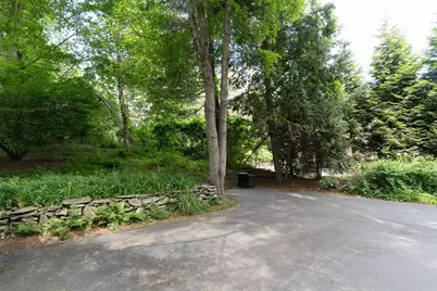 386 Pleasant St, Leicester, MA 01524 - Photo 14