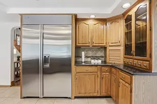 117 Highland Ave, Winchester, MA 01890 - Photo 8