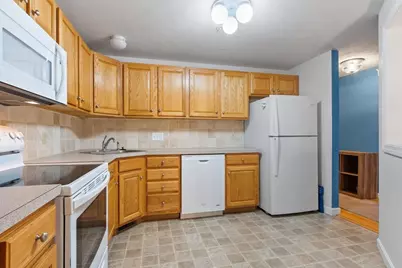 31 Bridle Cross Rd #31, Fitchburg, MA 01420 - Photo 2
